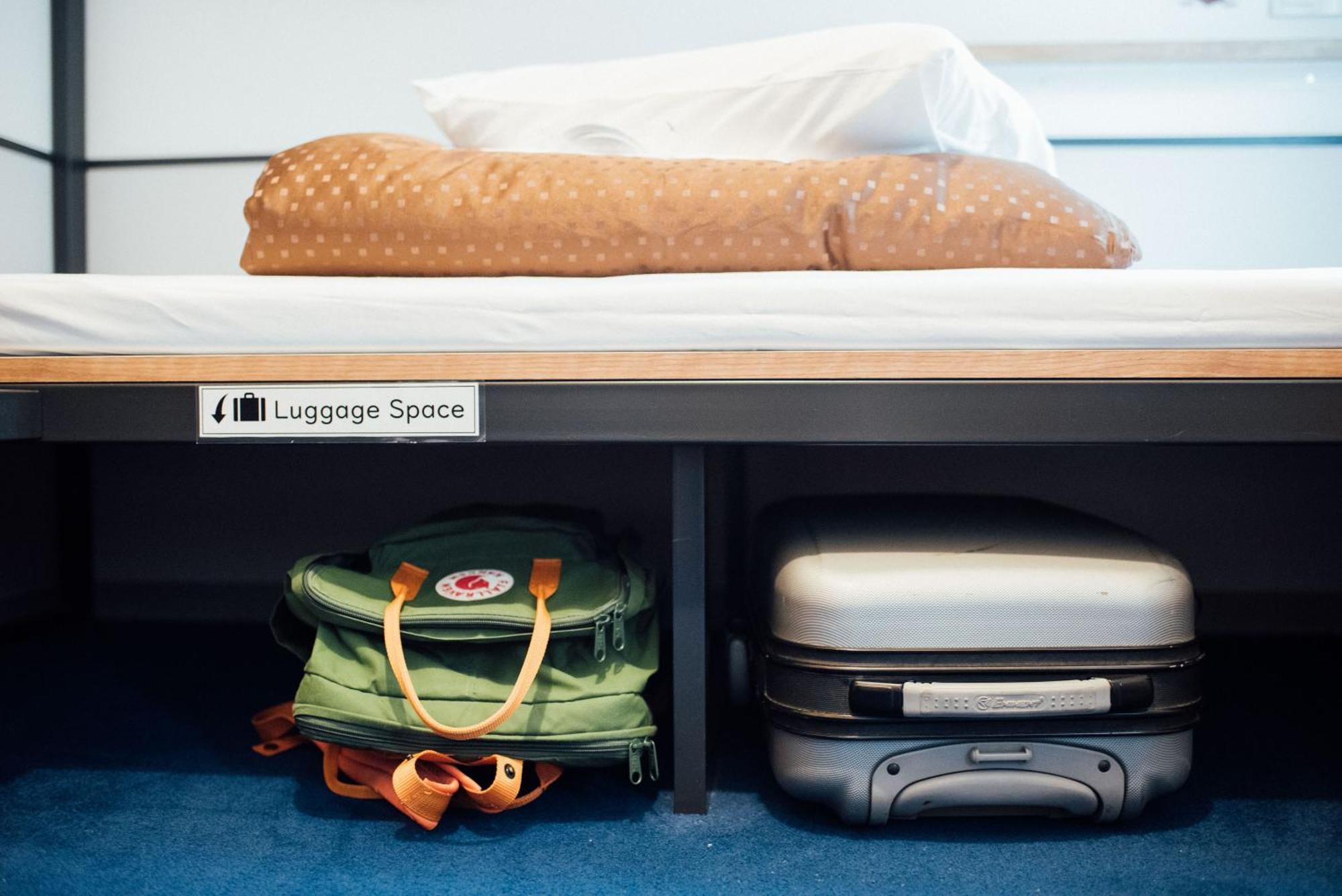 Webase Hakata Hostel Фукуока Стая снимка